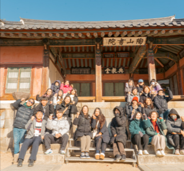 우리는 스스로를 조금 믿어보기로 했다 썸네일 이미지